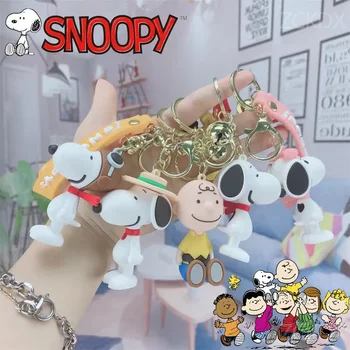 Snoopy Charlie Brown Risanka Ključnih Verige Srčkan ARAŠIDI Animacija PVC Lutka Keyring Moški Ženske Avto Ključ dodatna Oprema Nahrbtnik, Obesek